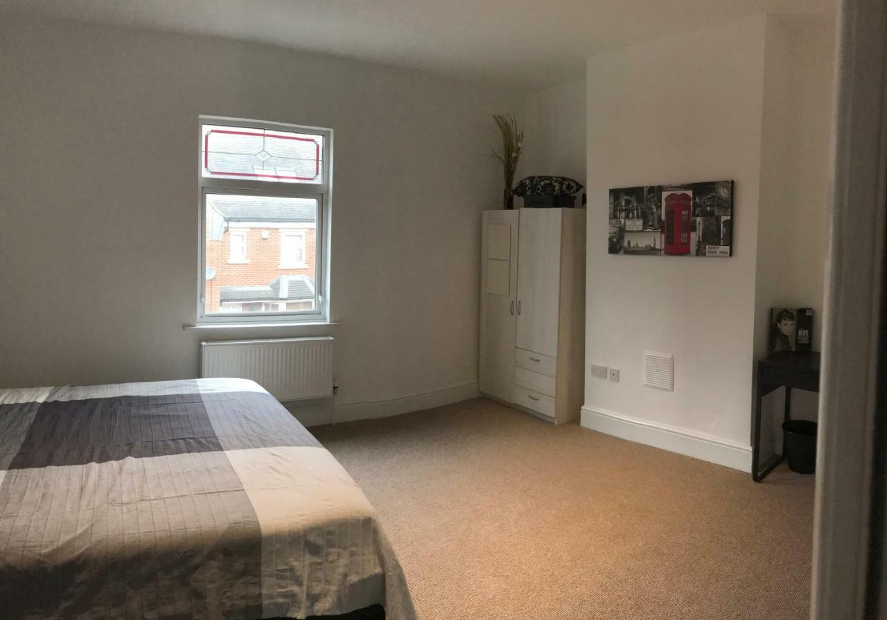 Beautiful Home, 3 Bedroom House Near Alton Towers, Wedgwood Museum, Universities Newcastle-under-Lyme Dış mekan fotoğraf